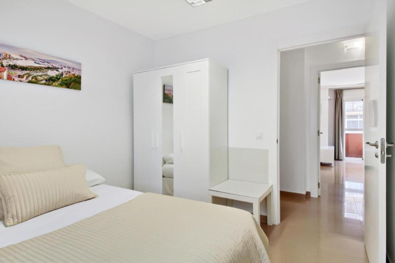 Amplio Piso Con Terraza Apartman Málaga Kültér fotó