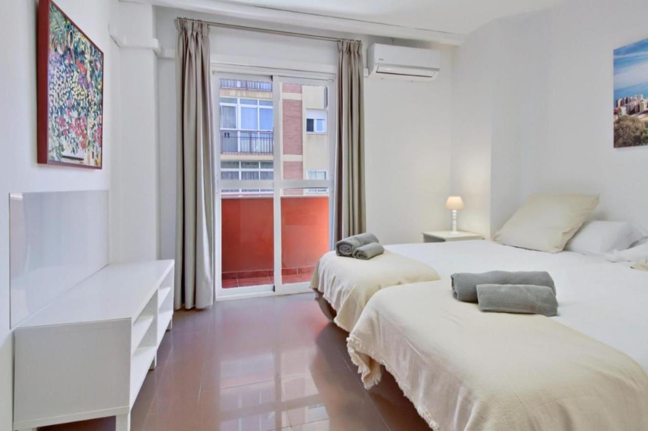 Amplio Piso Con Terraza Apartman Málaga Kültér fotó